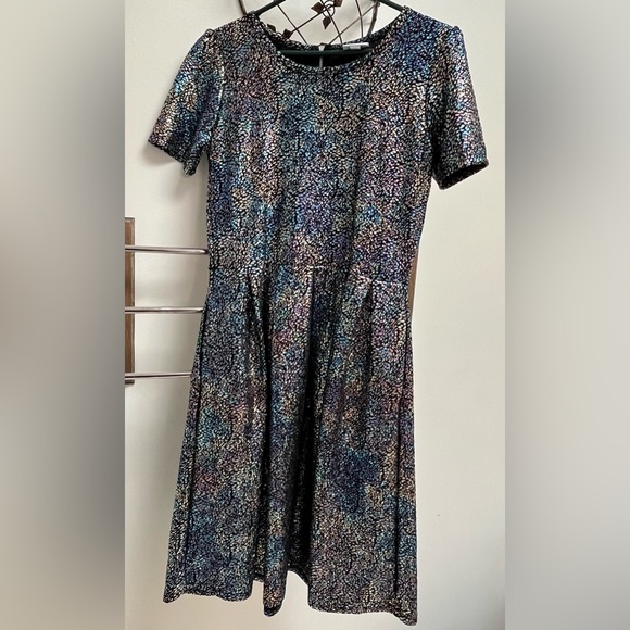 LuLaRoe Amelia - Picture 1 of 1